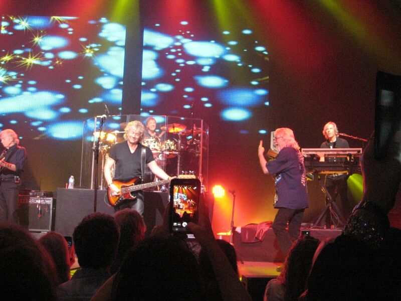 {short description of image}