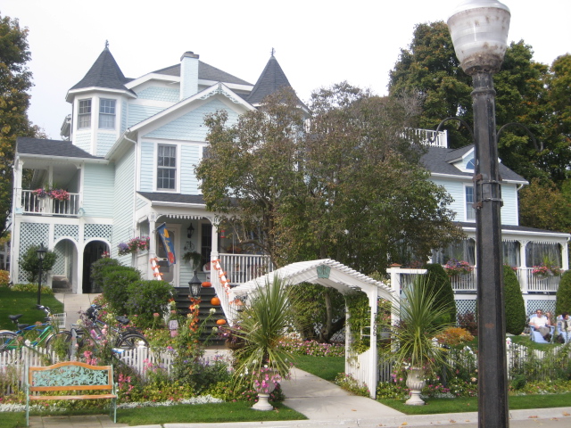 {short description of image}