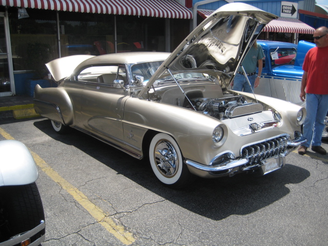 {short description of image}