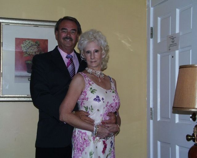 {short description of image}